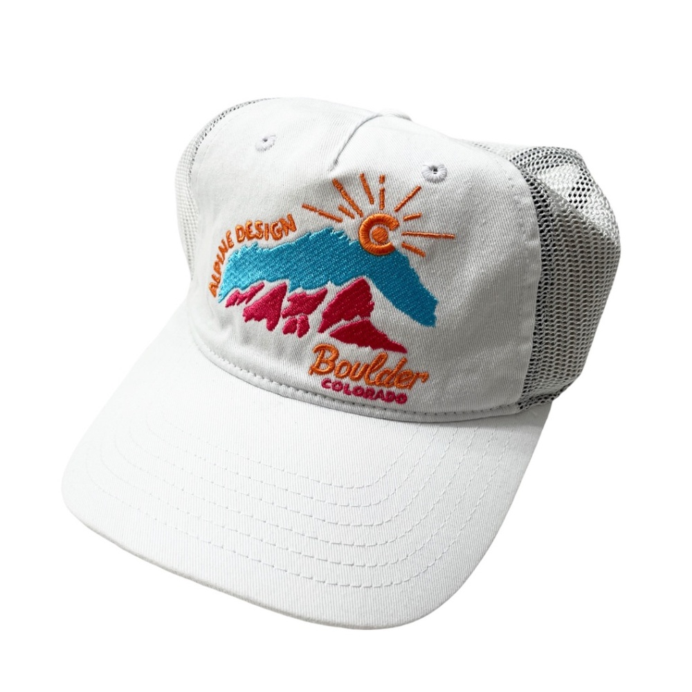 NWOT Alpine Design Boulder Colorado Mountain Embroidered 5 Panel Mesh Trucker